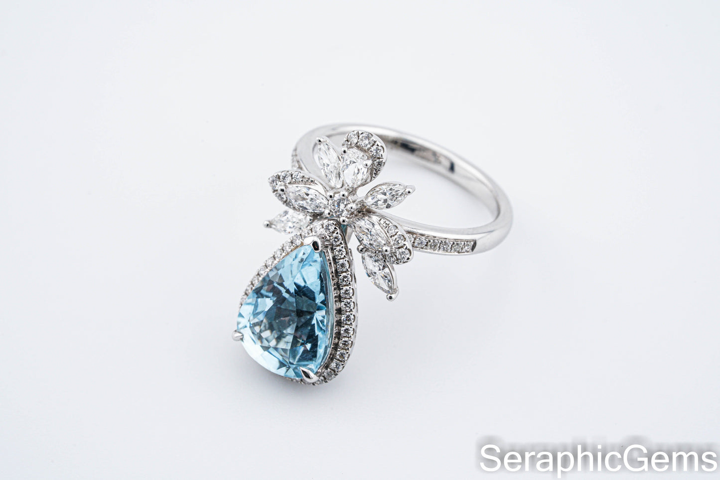 Santa Maria Aquamarine Ring,18K Gold with Natural Diamond Setting