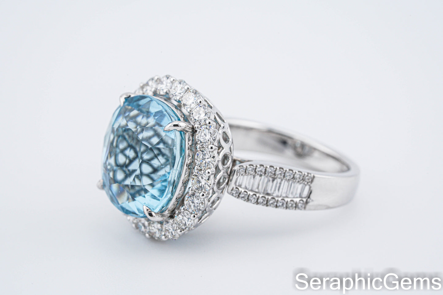 Santa Maria Aquamarine Ring,18K Gold with Natural Diamond Setting