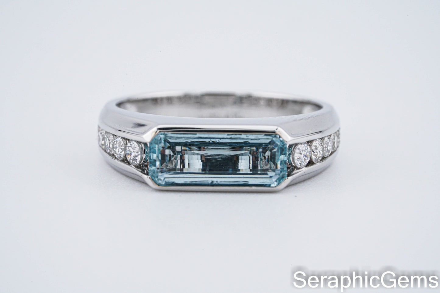 Santa Maria Aquamarine Ring,18K Gold with Natural Diamond Setting