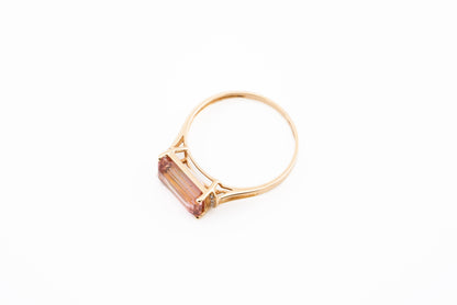 Elegant Simplicity: 18k Gold Watermelon Tourmaline Ring with Diamond Accents